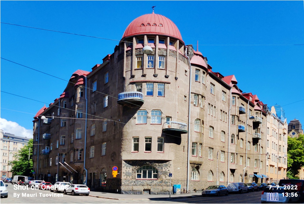 Tehtaankatu 9 - Kapteeninkatu 11. Ullanlinnassa sijaitsevan talon on suunnitellut Usko Nyström rephoto