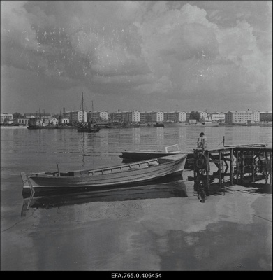 Pärnu vaade. Sadam.  similar photo