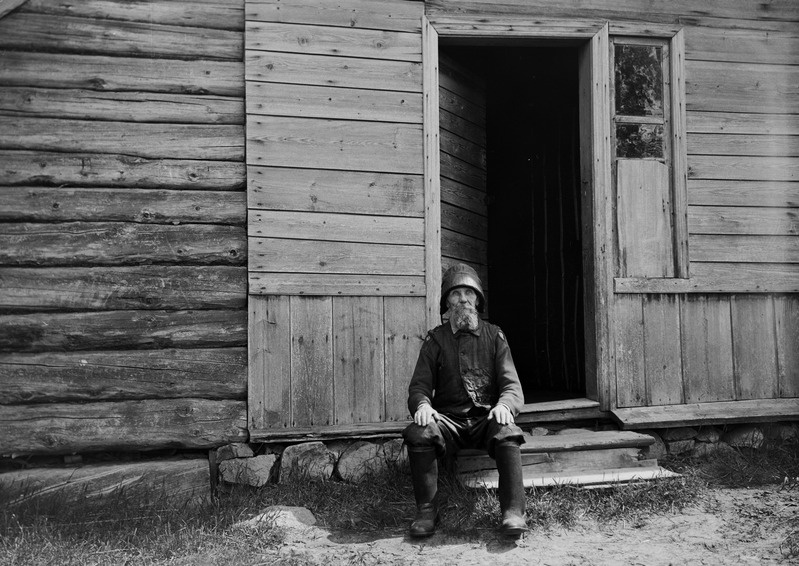 Peeter Räkälä oma maja trepil Soo talus, Räkälä, Eesti-Ingeri