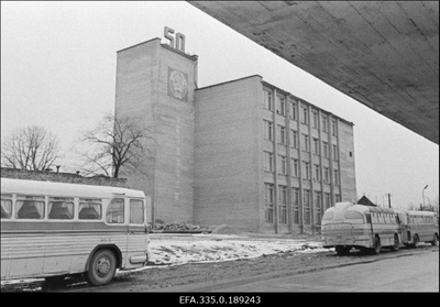 Tallinna Mõõduriistade Tehase tootmishoone Masina tänaval.  similar photo