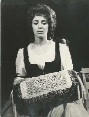 Foto. Kaie Mihkelson rahvakomöödias "Märul Chioggias".  similar photo