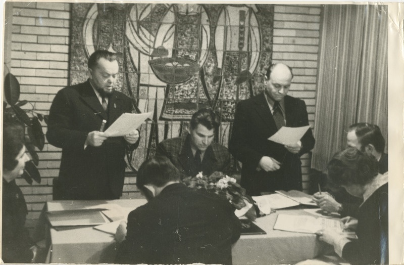 Foto. Sots.võistluse sõlmimine "Bolševiku" ja "Edasi" kolhooside vahel.
