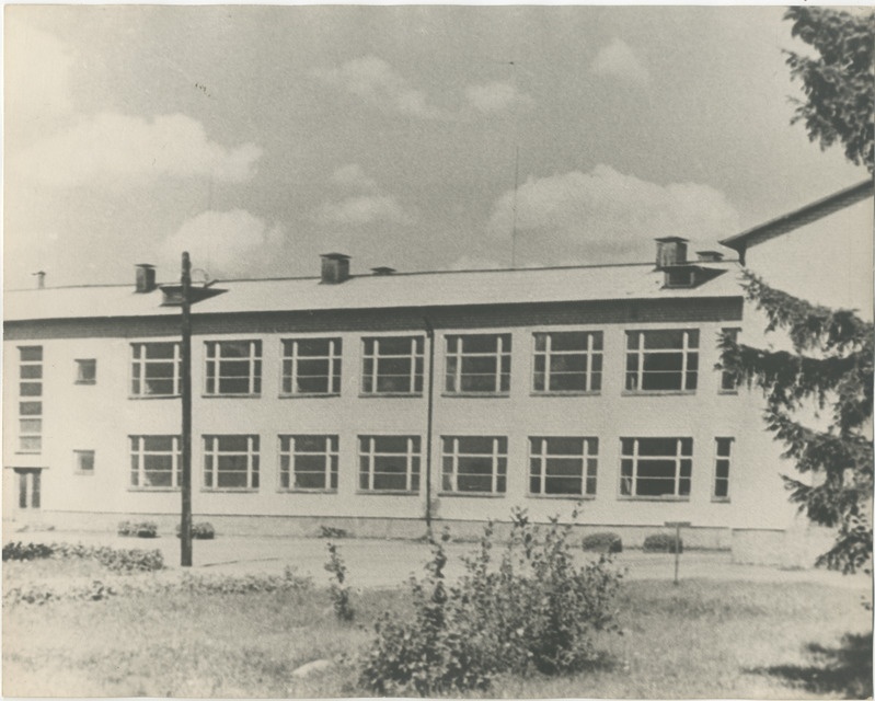 Foto. Fotokoopia. Virula 8.-kl kooli hoone 1964.aastast.