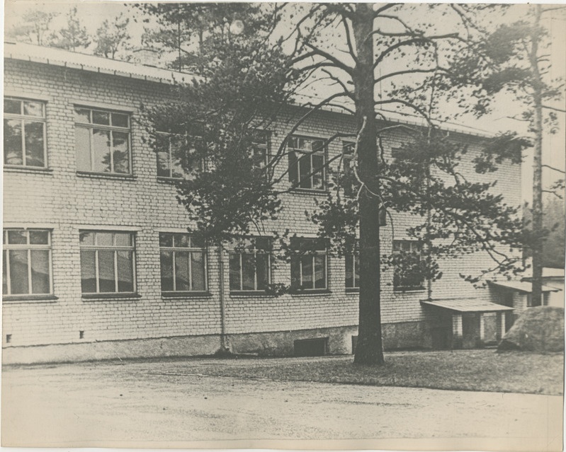 Foto. Fotokoopia. Kilingi-Nõmme kk juurdeehitus 1965.a.