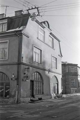 Sakala tn 17 elamu ja keemiline puhastus. Rekonstuktsioon: Herbert Johanson. Lammutatud  similar photo