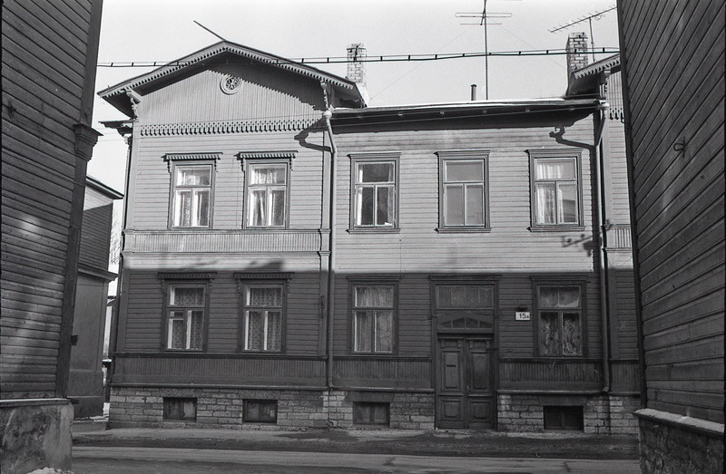 Tatari 15a puidust elamu (lammutatud)