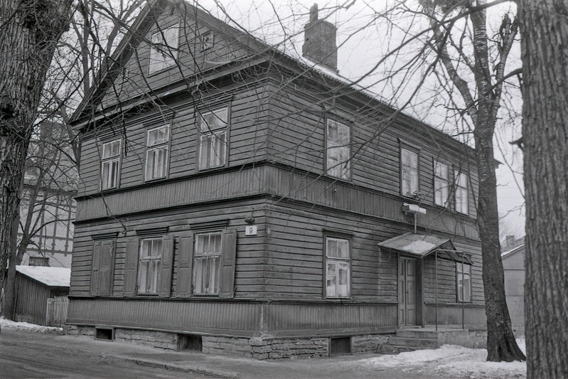 Tatari 9 puidust elamu (lammutatud)