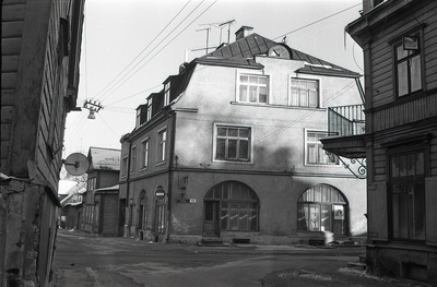 Sakala tn 17 elamu ja keemiline puhastus. Rekonstuktsioon: Herbert Johanson. Lammutatud  similar photo