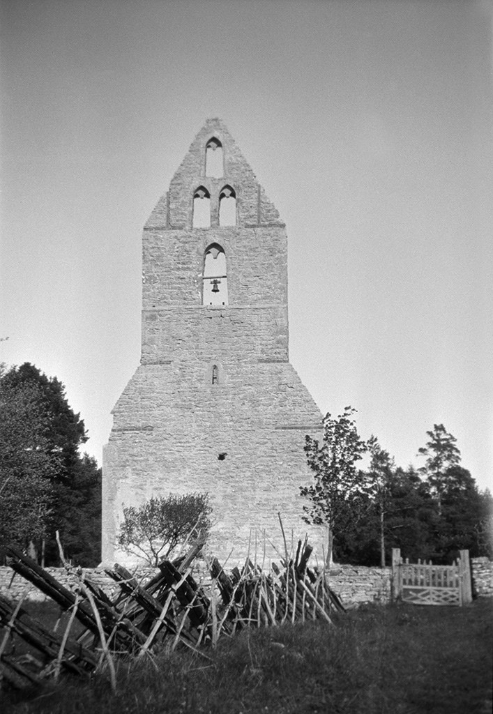 Bara medieval church ruin, Gotland, Sweden
