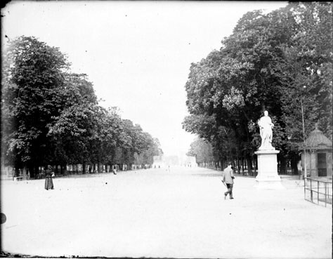 Jardin des Tuileries, Paris, avril 1898