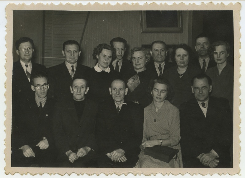 Foto. Voldemar Ailti pensionile saatmine