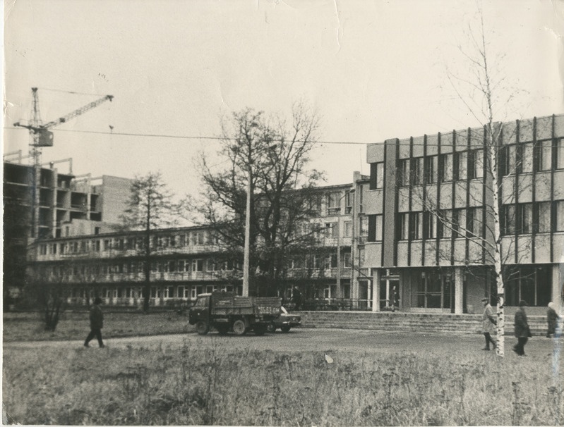 Foto. Sanatoorium "Rahu" korpuse eestvaade.