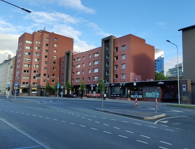 Äridega korterelamu Tallinnas, vaade hoonele rephoto