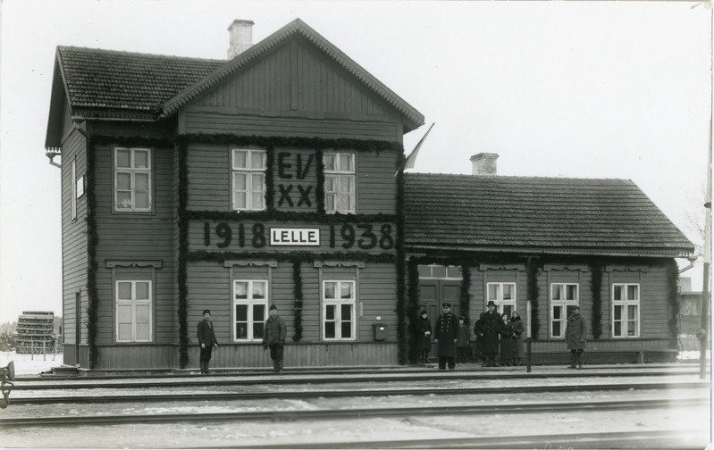 Eesti Vabariigi 20. aastapäeva puhul ehitud Lelle jaamahoone, 1938.
