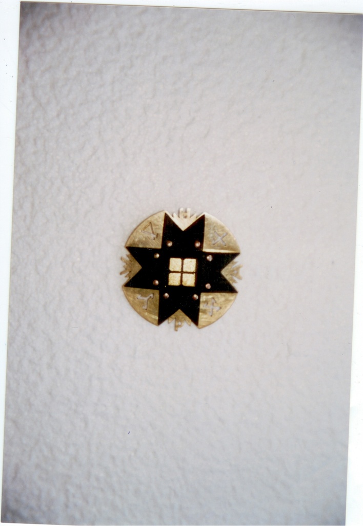 medaljon muhu peremärkidega