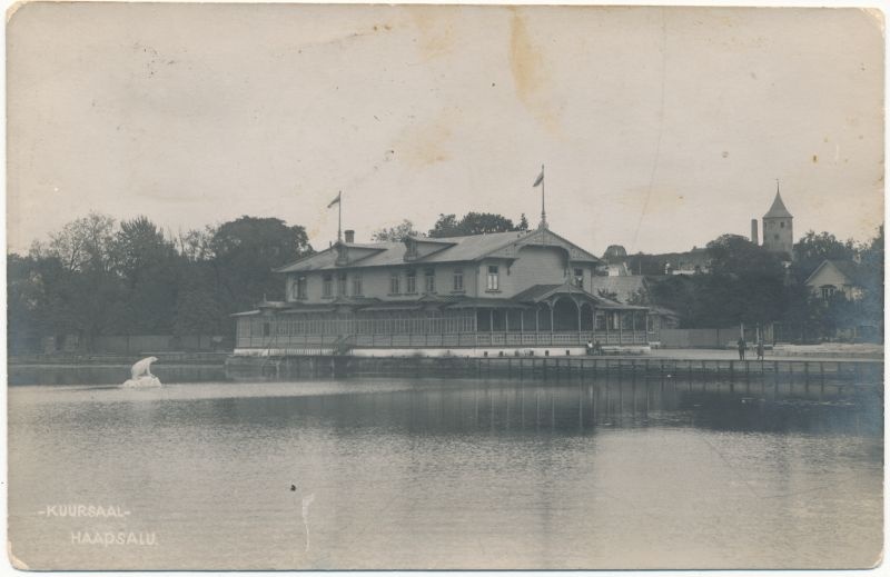 Fotopostkaart. Haapsalu Kuursaali vaade lahelt