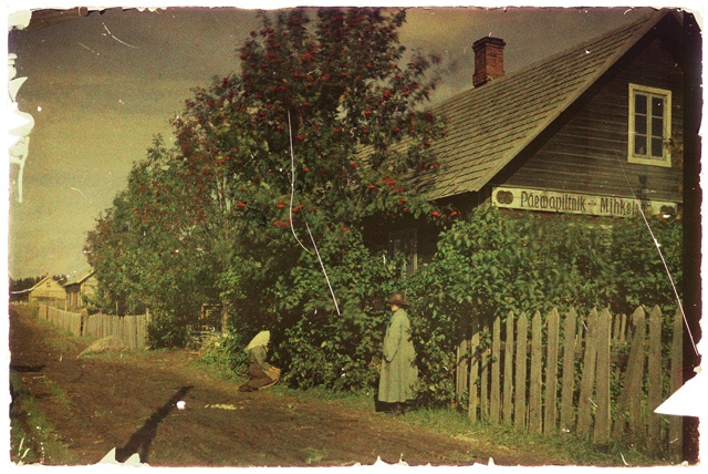 Maja sildiga "Päevapiltnik Mihkelson"