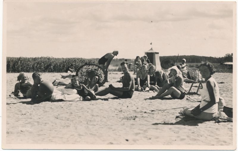 Foto. Päevitajad Aafrika rannas