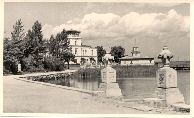 Fotopostkaart. Kaldatrepistik, villa Friedheim ja jahtklubi. 1961.