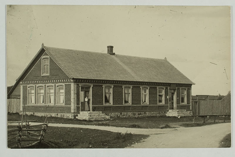 Vändra Kaubatarvitajate Ühisuse harupood "Karja"