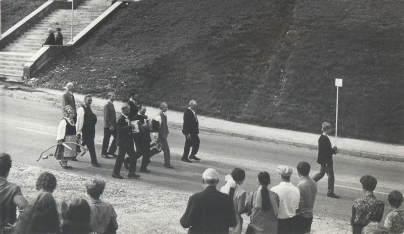 Rongkäik Põlva rahvakunstipidustustel