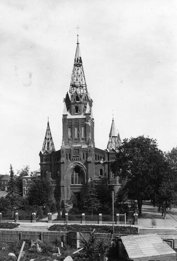 Sõjapurustused. Peetri kirik (eestvaade). Tartu, 1.09.1941.