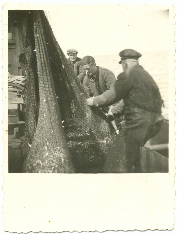 Kirovi kolhoosi kalurid rändpüügil Riia lahel