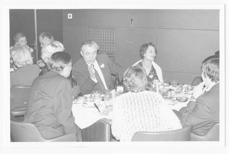 Muuseumitöötajate nääriballil kolhoosi talveaias