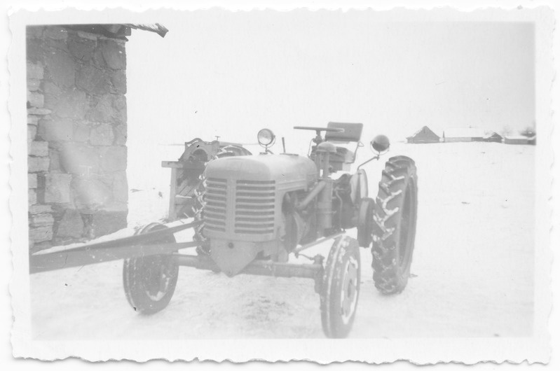 Kolhoosi "Ühisjõud" traktor 1954.a.