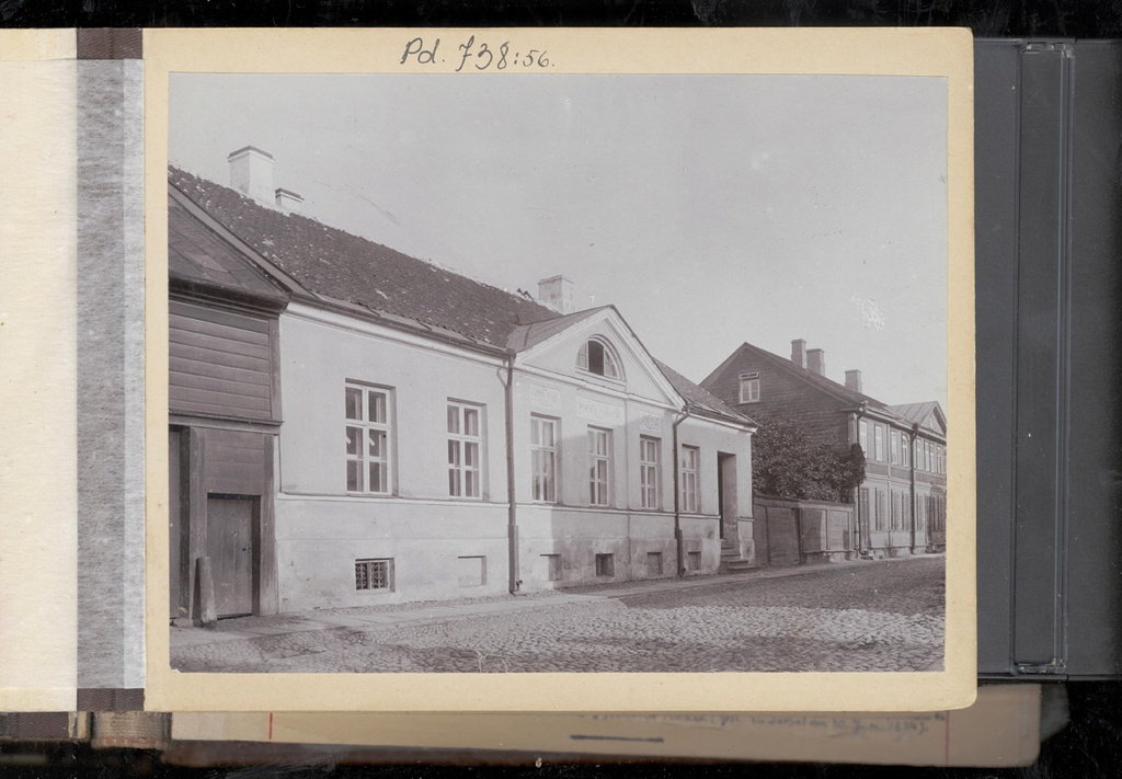 Peterburi (Narva) maantee 31