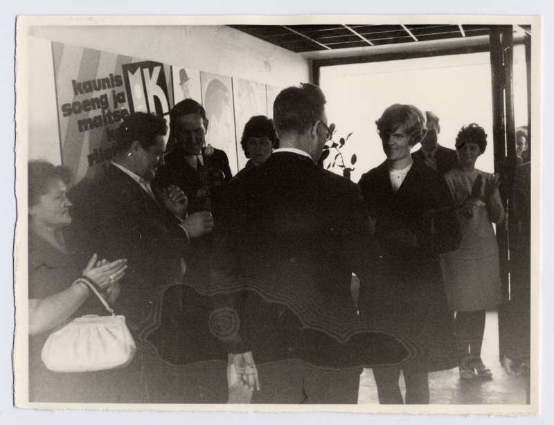 S.M.Kirovi nimelise kalurikolhoosi teenindusmaja fuajees avamise päeval 1971.a.
