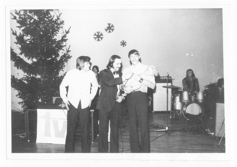 S.M.Kirovi nimelise kolhoosi talveaias administratsiooni nääripidu 3.jaan.1975