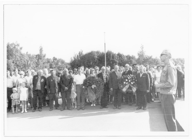 Pärgade panek memoriaalkompleksile