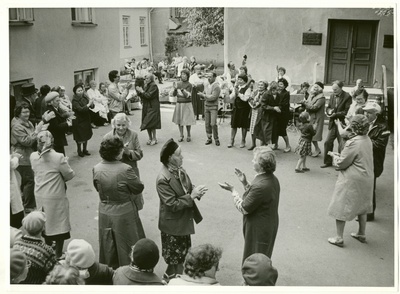 Tallinna Vanalinna päevadel ansambel Elulõng musitseerimas  similar photo