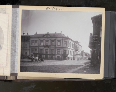 Raatuse (Raekoja) tänava ja Narva maantee nurk  duplicate photo