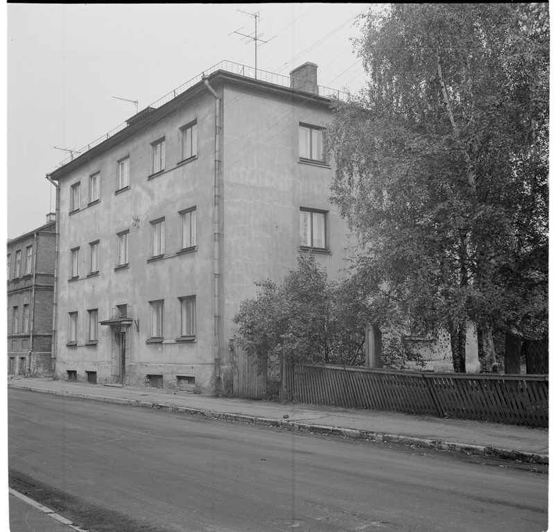 Tartu, Peetri 62a. Ehitatud peale sõda.