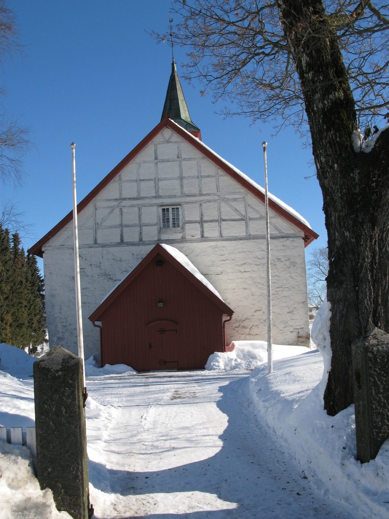 Ramnes kirke (Ramnesveien 853, Re)