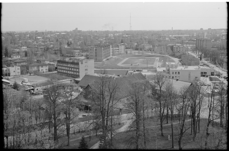 Tartu, vaade elevaatori suunas EPA Tähtvere ühiselamu juurest.