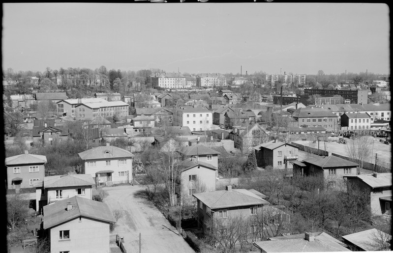 Tartu, Ülejõe linnaosa, vaade TRÜ ühiselamute juurest.