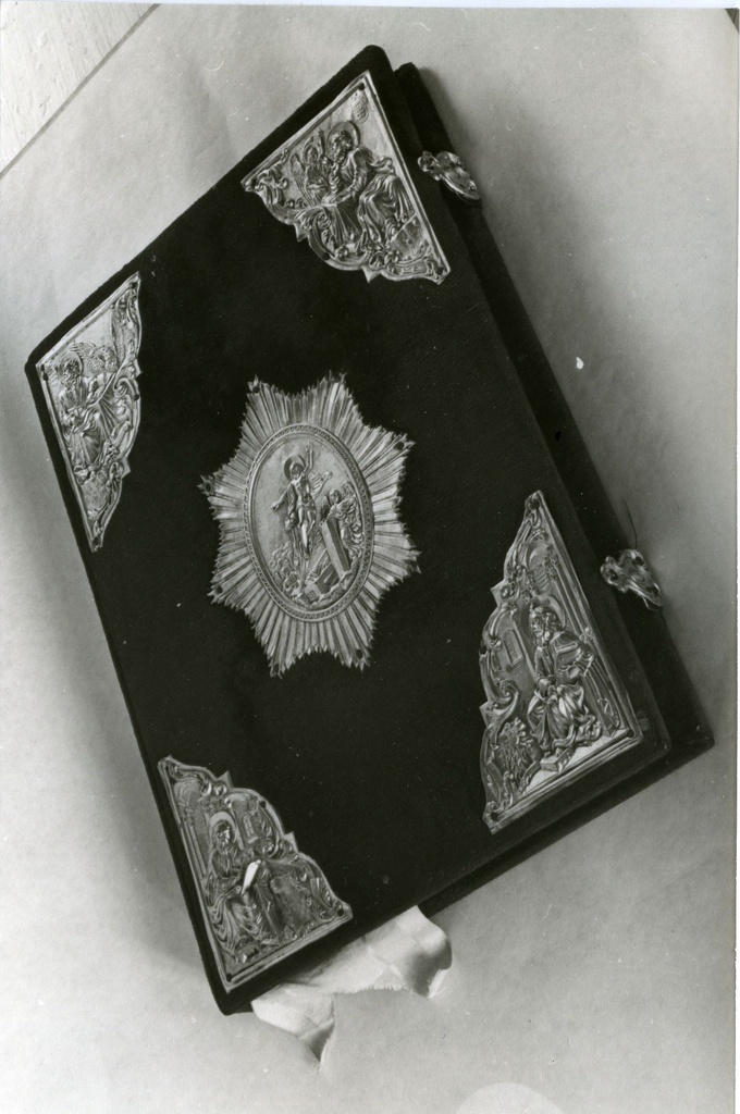 Muhu Hellamaa Peeter-Pauli kiriku evangeelium