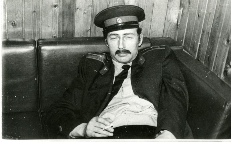 Väino Laes Gruusia militsionääri rollis 1986.a. teatriballil