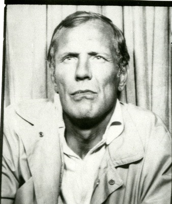 Evald Aavik mängufilmi proovivõtetel  similar photo