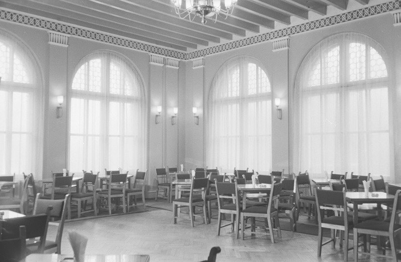 Tartu ülikooli kohvik. Siseruumid