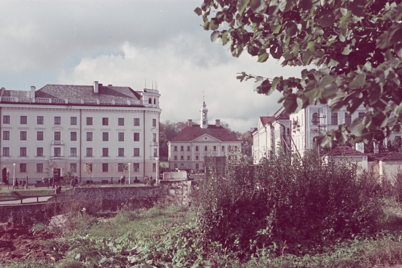 Tartu linna vaated. Toomemägi, Emajõe-äärne. 1954. a.