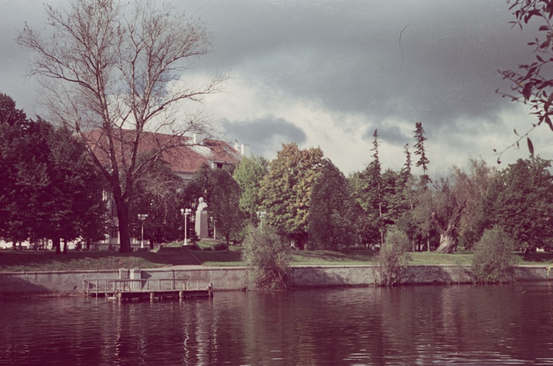 Tartu linna vaated. Toomemägi, Emajõe-äärne. 1954. a.
