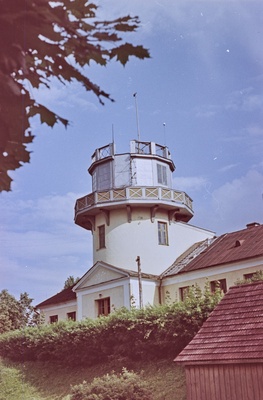 Tartu linna vaated. Toomemägi, Emajõe-äärne. 1954. a.  similar photo