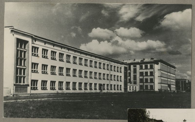 2. internaatkool