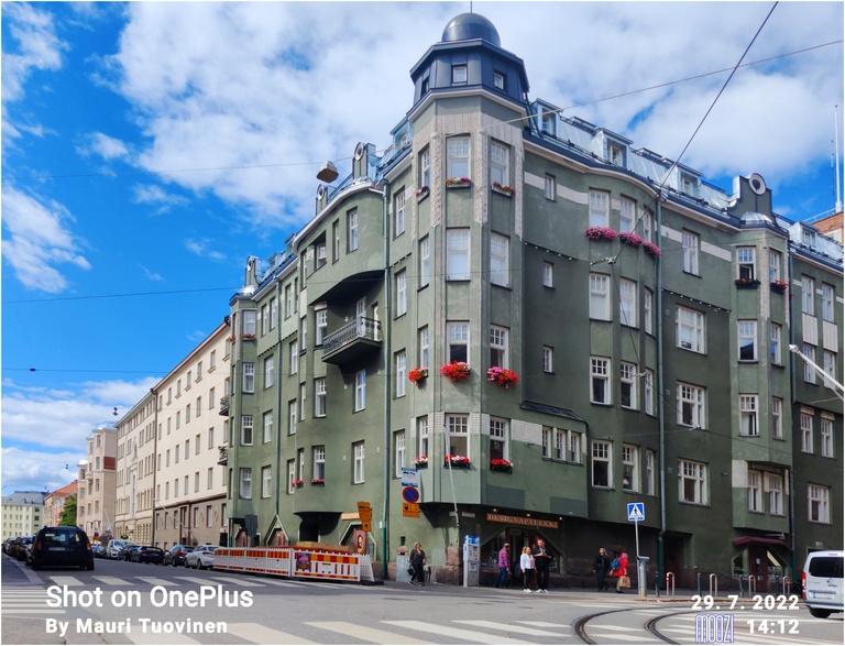 Tarkk'ampujankatu 5. - Korkeavuorenkatu 8.  Tarkk'ampujankatu 7, 9. rephoto