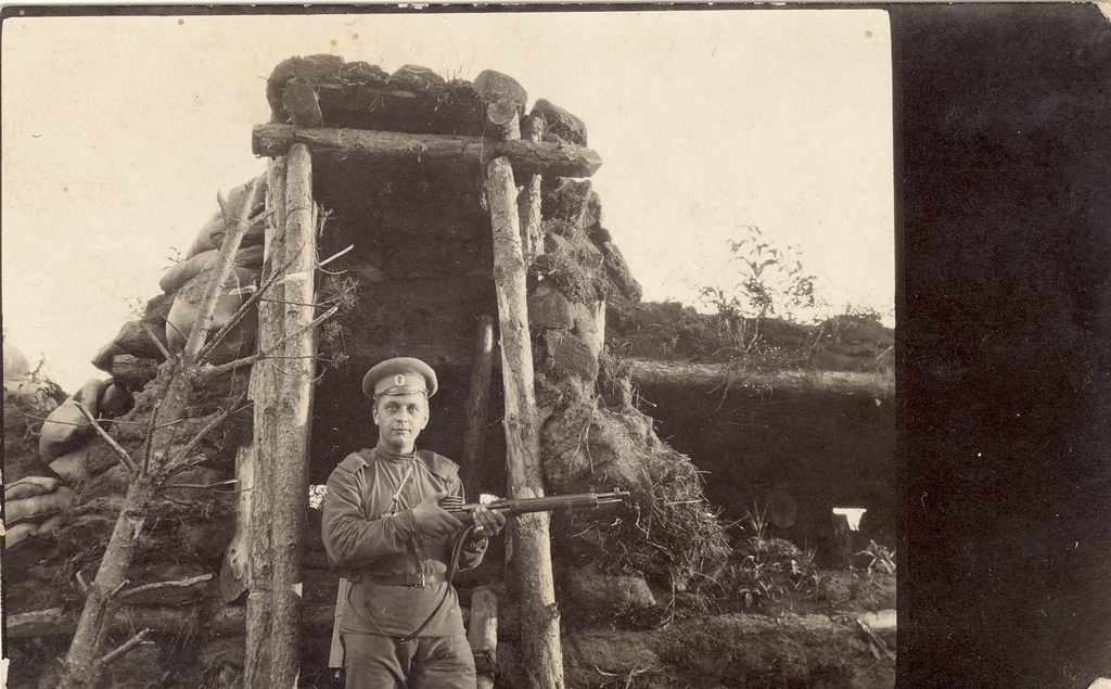 Eduard Tiri Riia rindel kaeviku suudmel