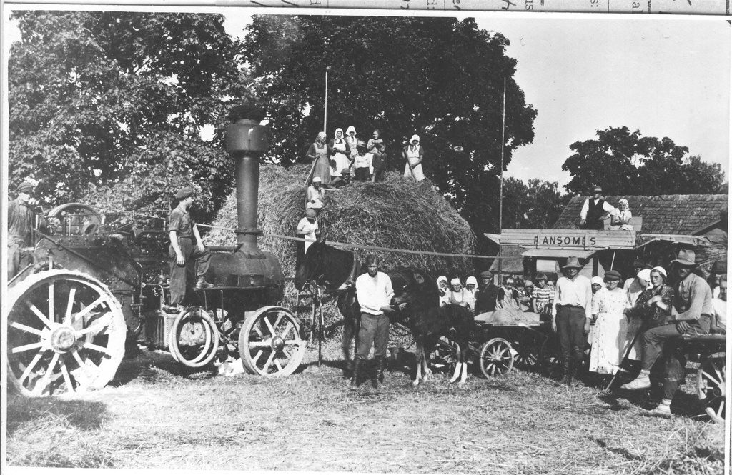 Foto. Rehepeks Põlvamaal Himma külas Purassoni talus 1937.a.